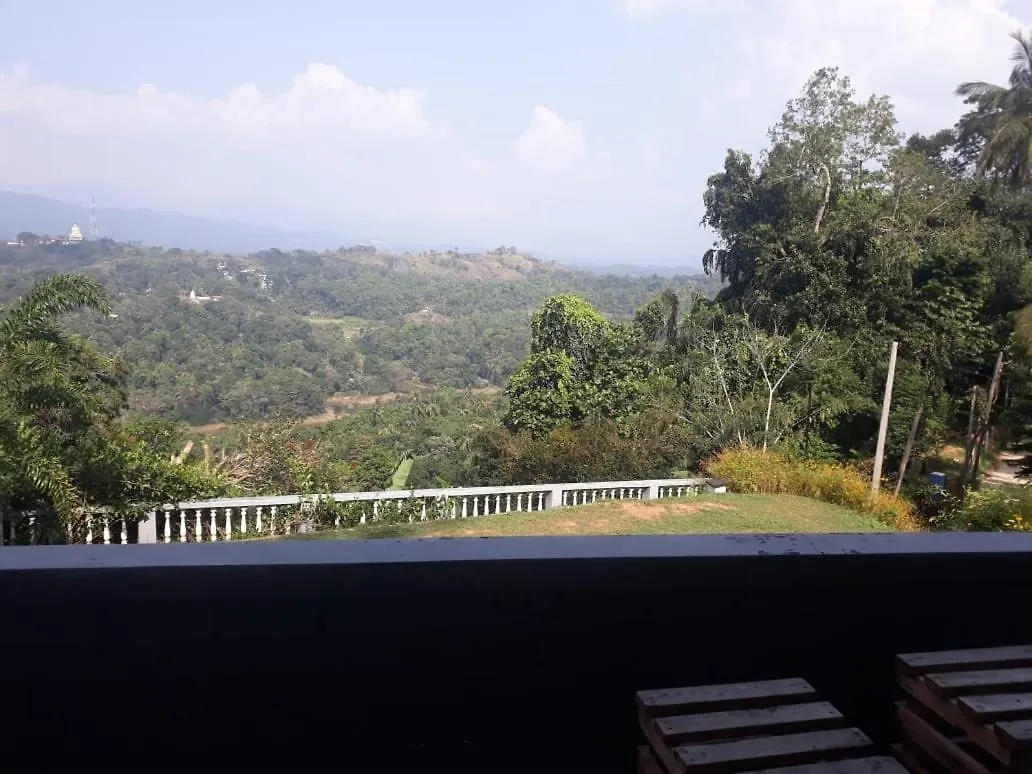 Kandy Gem Inn Blue Hotel