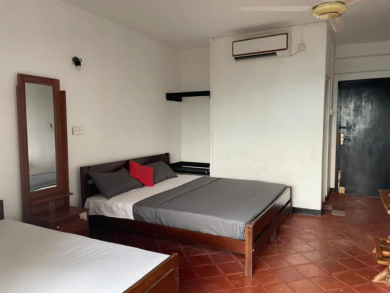 Kandy Gem Inn Blue Hotel